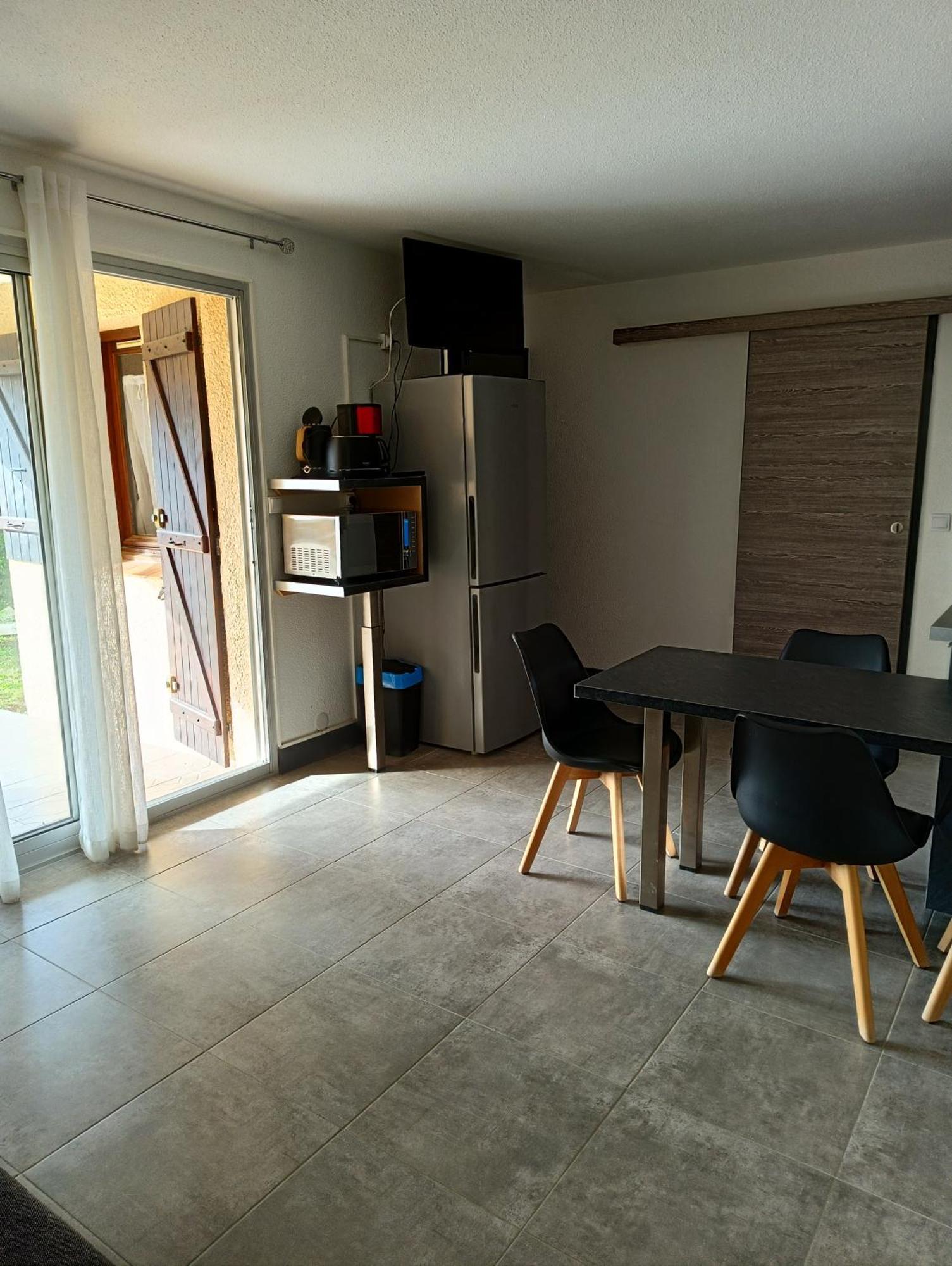 Logement Coquelicot แซงต์-ซีเปรียง ภายนอก รูปภาพ